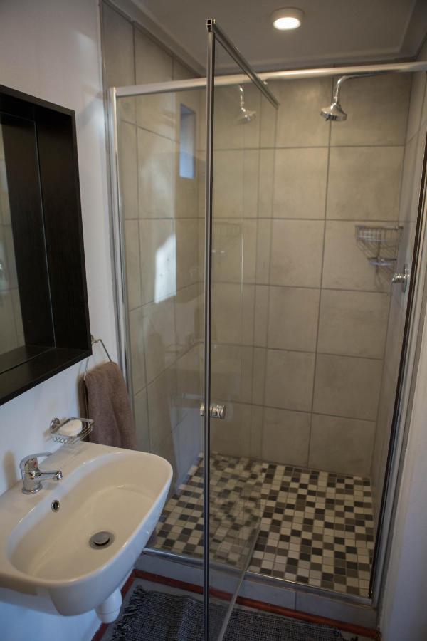 Peaceful 1-Bedroom Flatlet, 10 Min From The Beach Cape Town Eksteriør bilde
