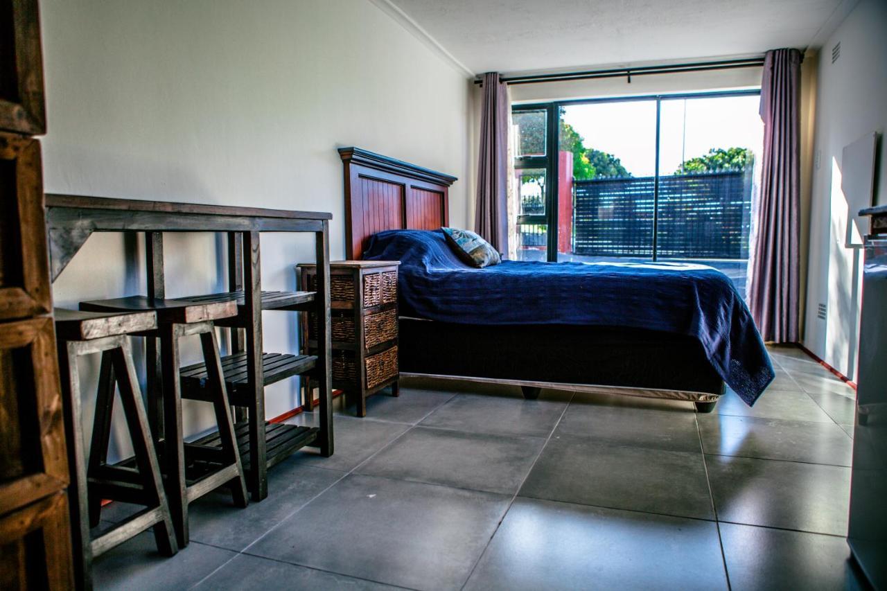 Peaceful 1-Bedroom Flatlet, 10 Min From The Beach Cape Town Eksteriør bilde