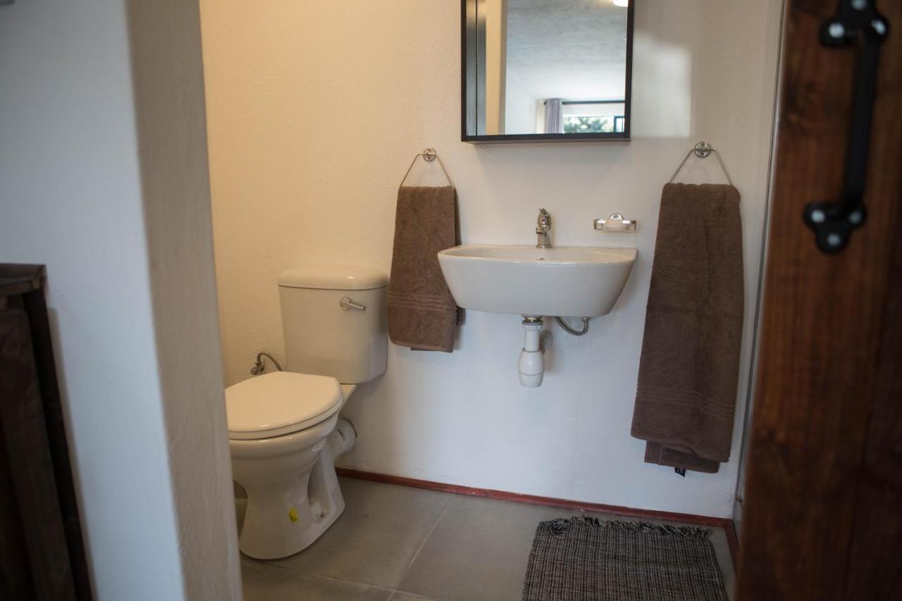 Peaceful 1-Bedroom Flatlet, 10 Min From The Beach Cape Town Eksteriør bilde
