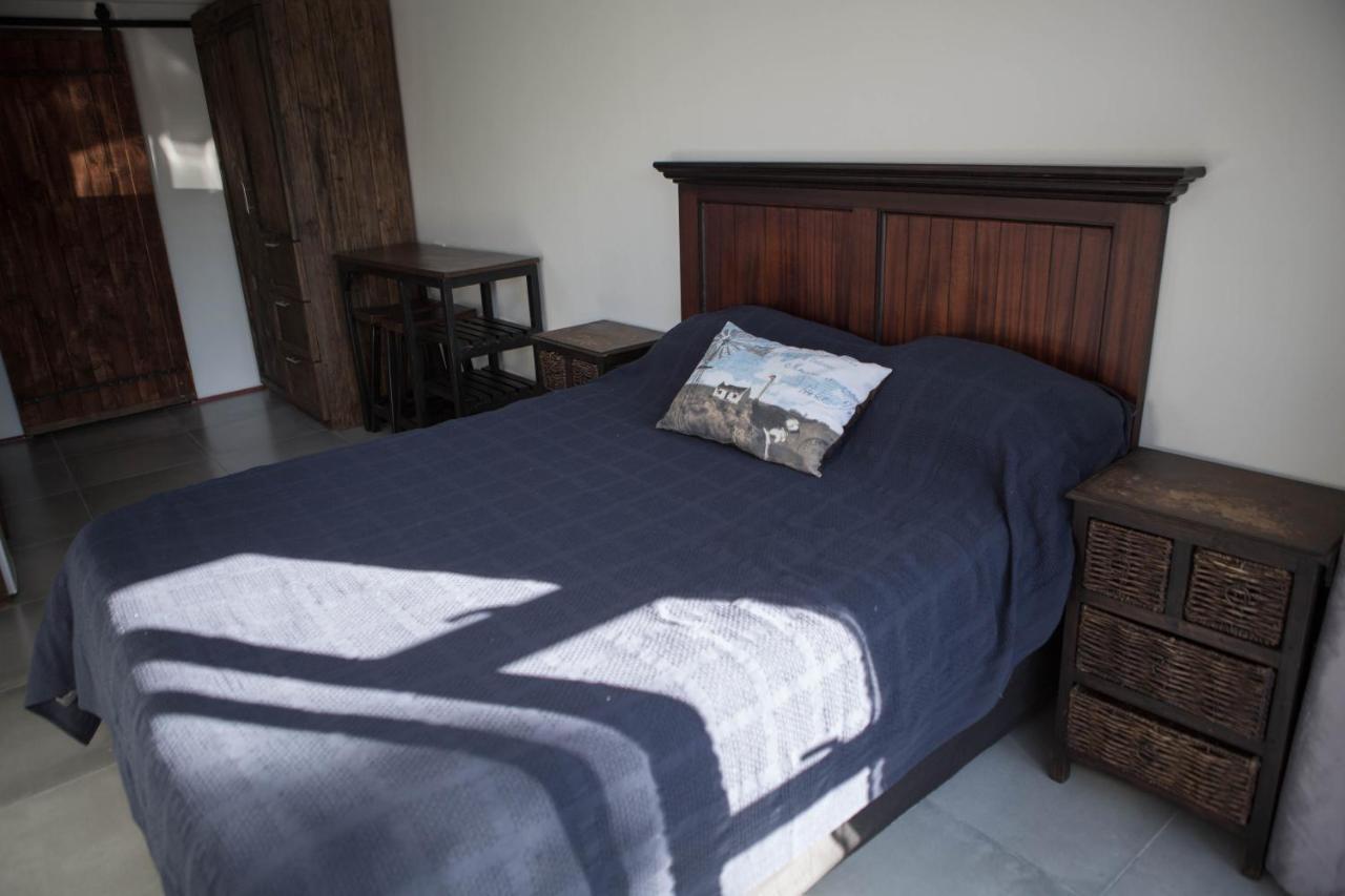 Peaceful 1-Bedroom Flatlet, 10 Min From The Beach Cape Town Eksteriør bilde